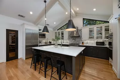 8715 Forest Hills Boulevard, Dallas, TX 75218 - Photo 2