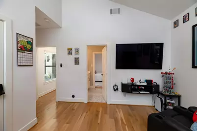 8715 Forest Hills Boulevard, Dallas, TX 75218 - Photo 26