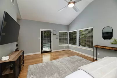 8715 Forest Hills Boulevard, Dallas, TX 75218 - Photo 22