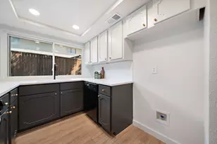 2653 Via Catalina, Carrollton, TX 75006 - Photo 12