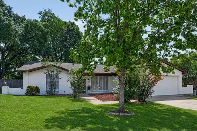 1904 Briar Meadow Drive, Arlington, TX 76014 - Photo 2