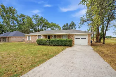 400 E Murdock Street, Collinsville, TX 76233 - Photo 2