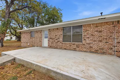 400 E Murdock Street, Collinsville, TX 76233 - Photo 24