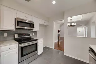 2525 W Oakdale Rd, Irving, TX 75060 - Photo 12