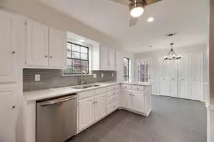 2525 W Oakdale Rd, Irving, TX 75060 - Photo 4