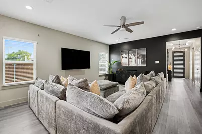 511 Woodbine Avenue, Dallas, TX 75203 - Photo 8