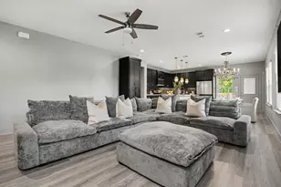 511 Woodbine Ave, Dallas, TX 75203 - Photo 2