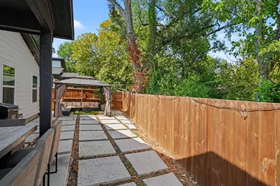 511 Woodbine Avenue, Dallas, TX 75203 - Photo 32