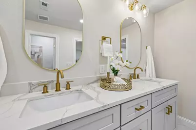 9008 Flicker Lane, Dallas, TX 75238 - Photo 32