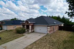 1408 Evergreen St, Royse City, TX 75189 - Photo 2