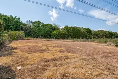 1901 Wedgewood Drive, Grand Prairie, TX 75050 - Photo 24