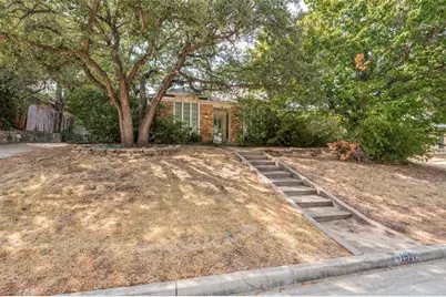 1901 Wedgewood Drive, Grand Prairie, TX 75050 - Photo 2