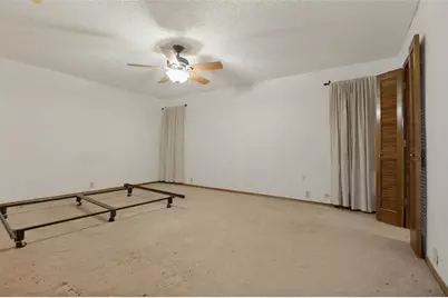 1901 Wedgewood Drive, Grand Prairie, TX 75050 - Photo 18