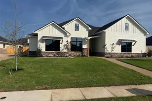 10205 Charmwood Dr, Waco, TX 76712 - Photo 2
