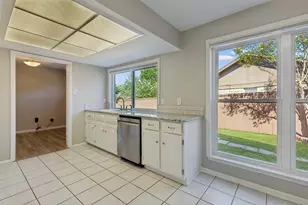 2023 Inverness Dr, Carrollton, TX 75007 - Photo 14