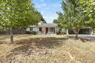 142 Iowa Pl, Van, TX 75790 - Photo 2