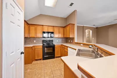 309 Shane Lane, Burleson, TX 76028 - Photo 4