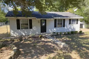1411 Aars St, Longview, TX 75601 - Photo 2
