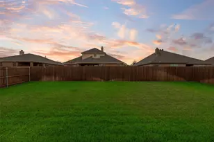 18 Auburn Dr, Edgecliff Village, TX 76134 - Photo 40