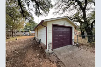 307 Mission Street, Glen Rose, TX 76043 - Photo 22