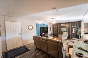 915 S Miller St, Breckenridge, TX 76424 - Photo 6