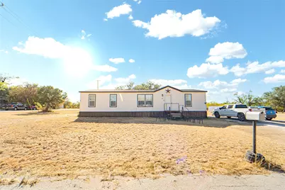 915 S Miller Street, Breckenridge, TX 76424 - Photo 2