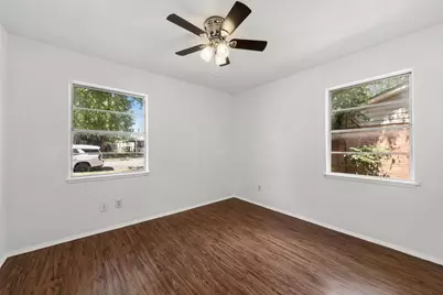 3812 Acree Street, Beverly Hills, TX 76711 - Photo 6