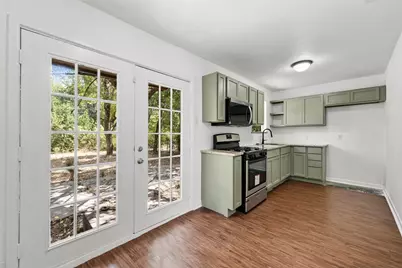 3812 Acree Street, Beverly Hills, TX 76711 - Photo 4