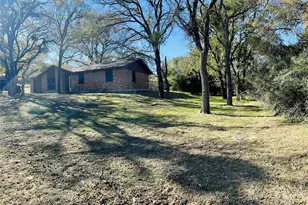 301 Walnut Ave, Azle, TX 76020 - Photo 2