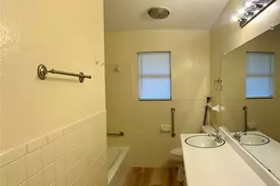 301 Walnut Ave, Azle, TX 76020 - Photo 10