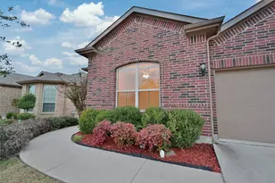 5921 Comanche Peak Dr, Fort Worth, TX 76179 - Photo 2