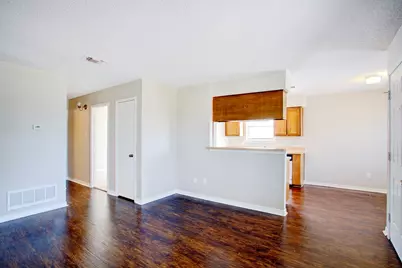 313 Queens Court S #D, Mansfield, TX 76063 - Photo 2