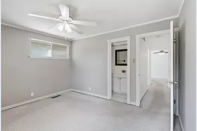 1702 Bristol Court S, Irving, TX 75062 - Photo 14