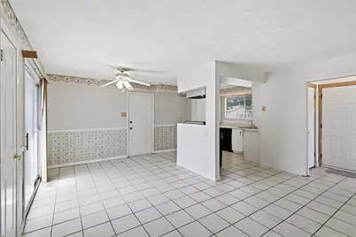 1702 Bristol Court S, Irving, TX 75062 - Photo 6