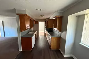 301 Lakewood Dr, DeSoto, TX 75115 - Photo 8