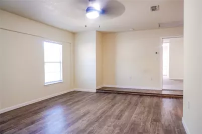 313 Boulder Court, Burleson, TX 76028 - Photo 32