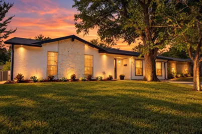 313 Boulder Court, Burleson, TX 76028 - Photo 2