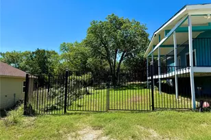 2618 Creekview Dr, Granbury, TX 76048 - Photo 34