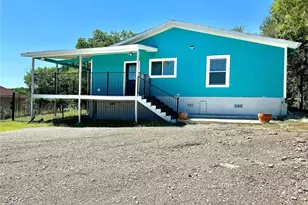 2618 Creekview Dr, Granbury, TX 76048 - Photo 2