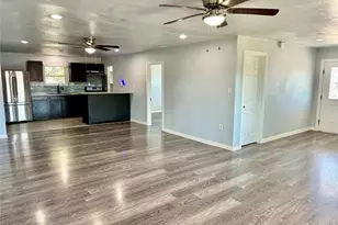 2618 Creekview Dr, Granbury, TX 76048 - Photo 8