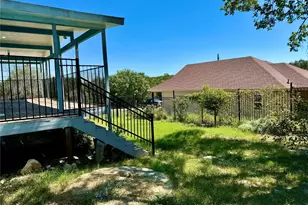2618 Creekview Dr, Granbury, TX 76048 - Photo 28