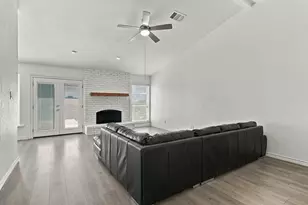 4405 Queen Cir, The Colony, TX 75056 - Photo 8
