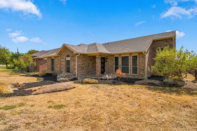 4405 Queen Circle, The Colony, TX 75056 - Photo 2