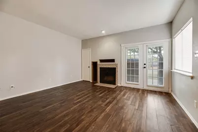 3129 Sondra Drive #102, Fort Worth, TX 76107 - Photo 6