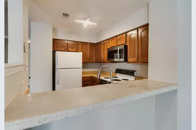 3129 Sondra Drive #102, Fort Worth, TX 76107 - Photo 10