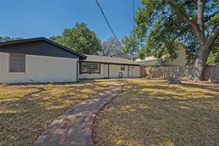 5601 Westcreek Dr, Fort Worth, TX 76133 - Photo 18