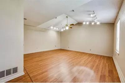 304 Mack Drive, Denton, TX 76209 - Photo 4