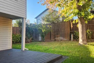 2107 Rose Cliff Ln, Carrollton, TX 75007 - Photo 34