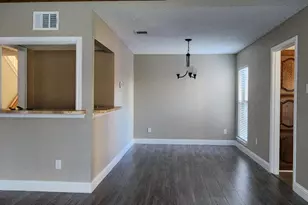 2107 Rose Cliff Ln, Carrollton, TX 75007 - Photo 4
