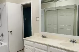 2107 Rose Cliff Ln, Carrollton, TX 75007 - Photo 24